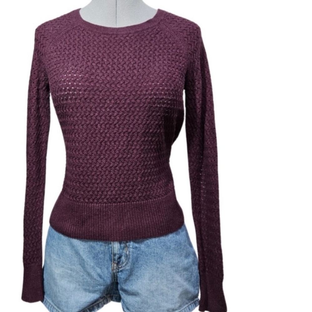 LIKE NEW!! American Eagle Outfitters Deep Purple Knit Sweater. Size S